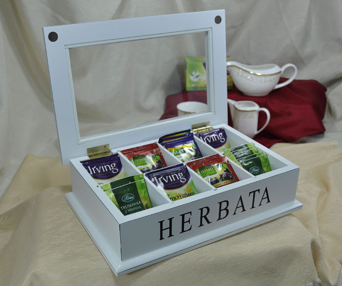 pudełko na herbatę z napis HERBATA
