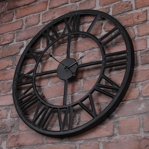 Czarny zegar industrialny