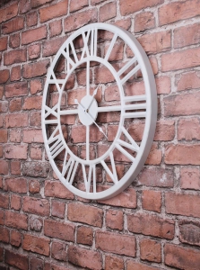 Nowoczesny zegar biały metalowy
